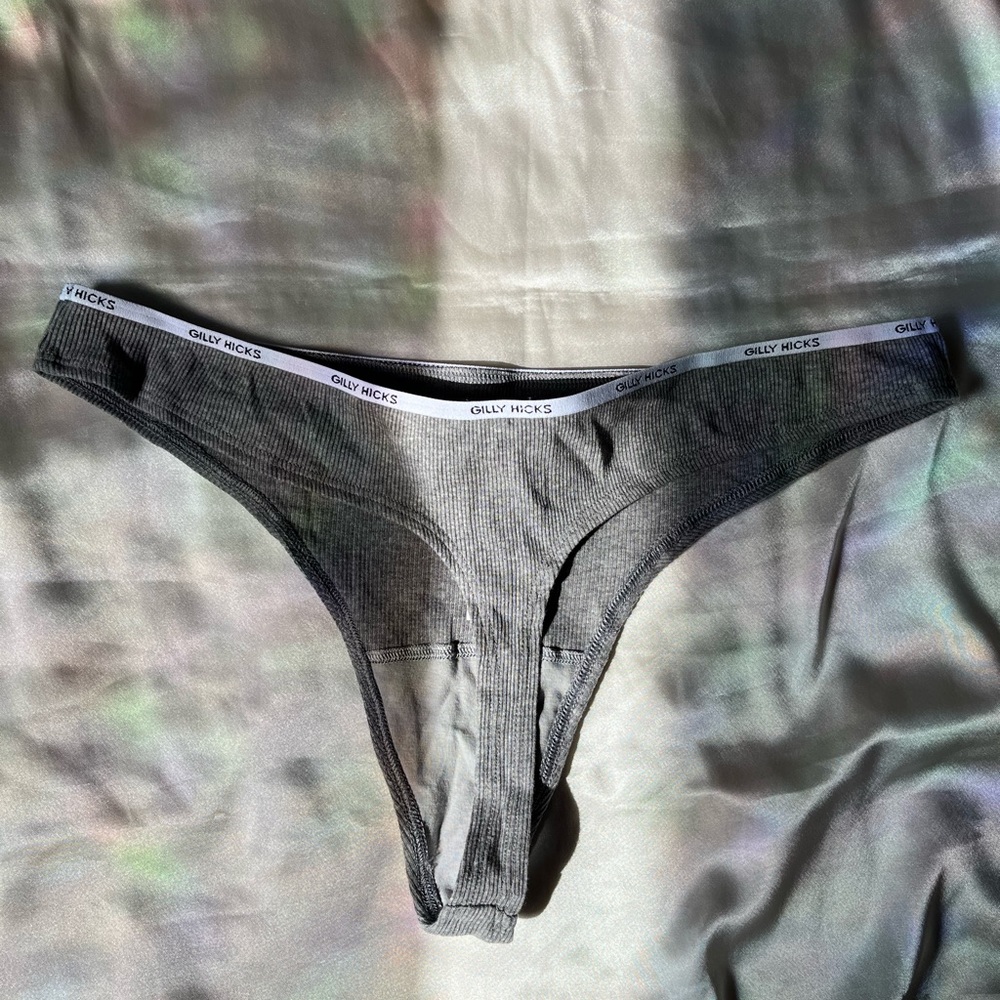 Thong - Picture 3 of 4